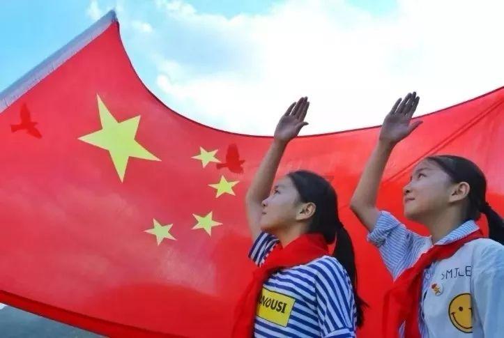 救援男孩毕业生